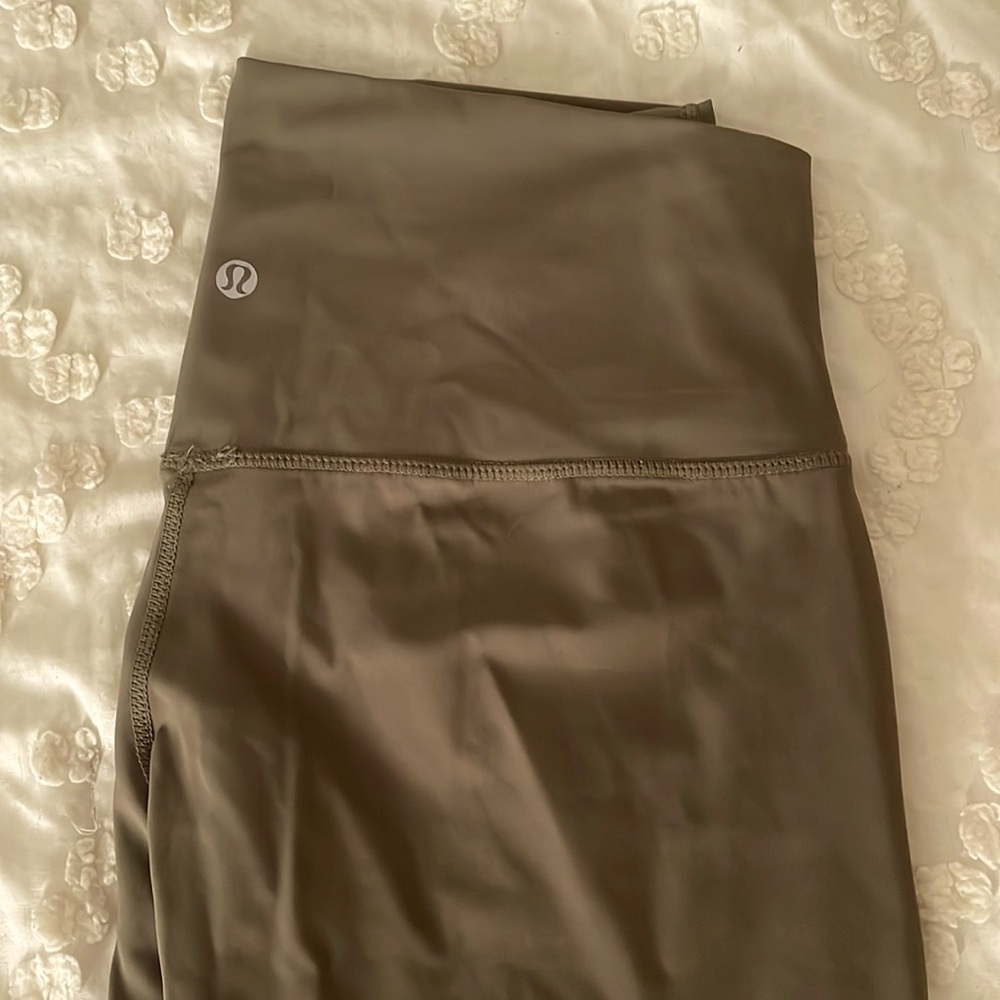LULULEMON LEGGINGS💚